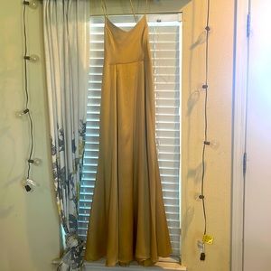 Show me your Mumu Godshow Goddess bridesmaid dress. Gold. Size 4. Worn once.